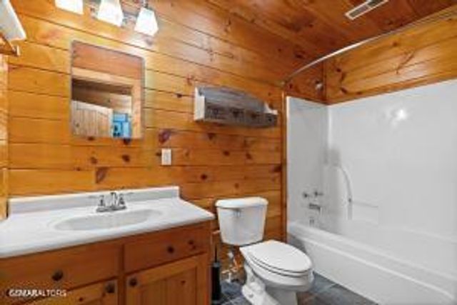 1120 Sharp Road, Sevierville, TN 37876