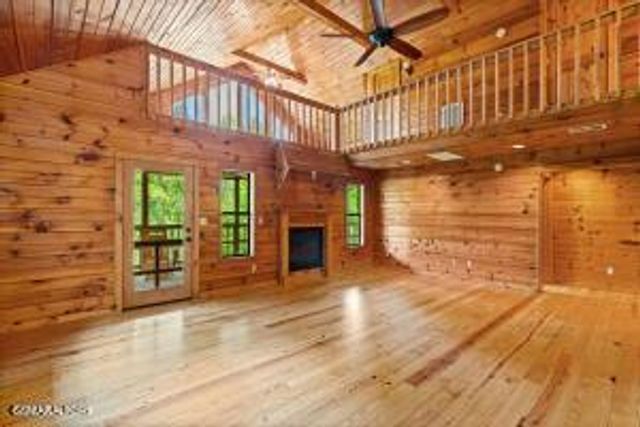 1120 Sharp Road, Sevierville, TN 37876