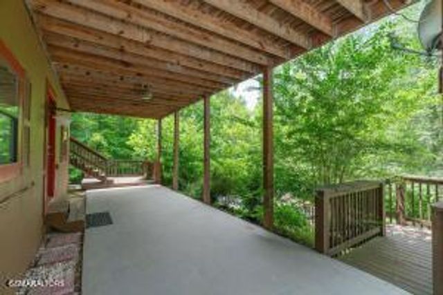 1120 Sharp Road, Sevierville, TN 37876