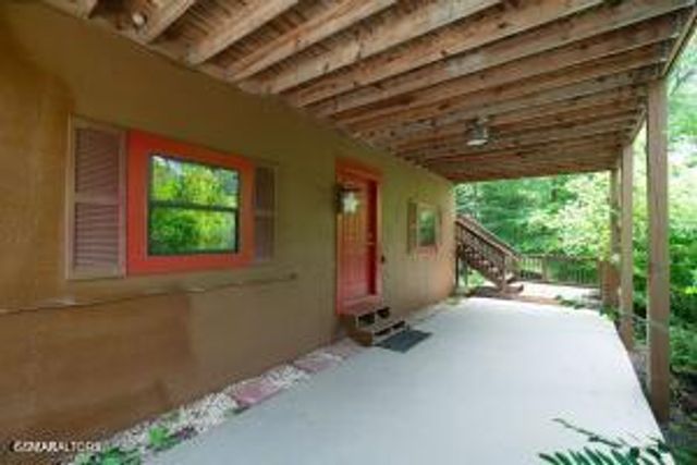 1120 Sharp Road, Sevierville, TN 37876