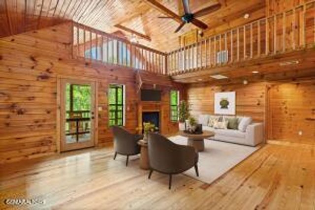 1120 Sharp Road, Sevierville, TN 37876