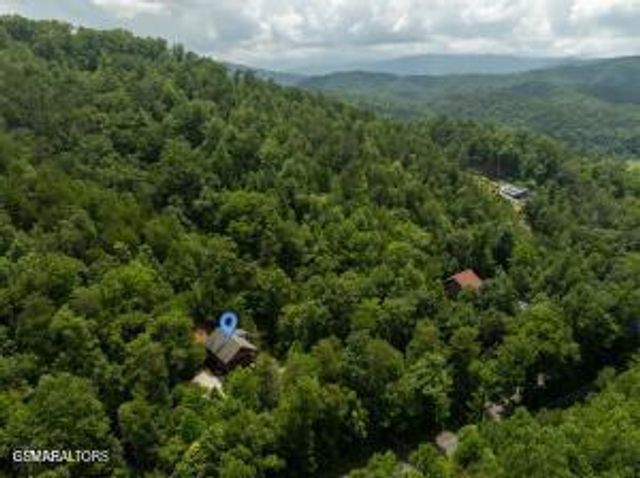 1120 Sharp Road, Sevierville, TN 37876