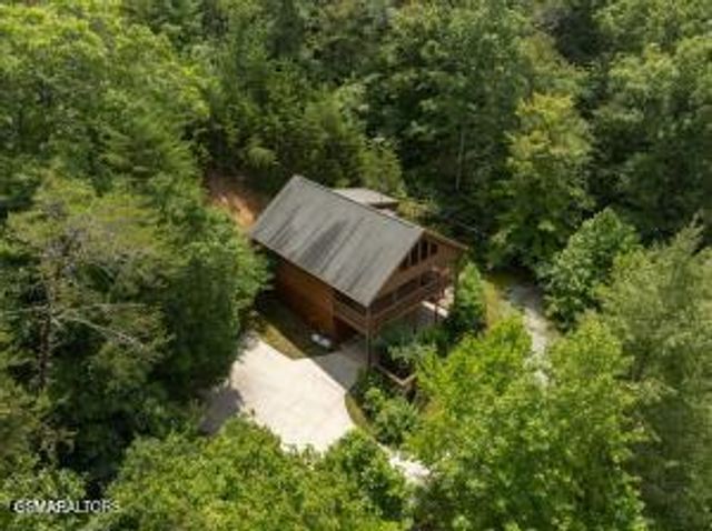 1120 Sharp Road, Sevierville, TN 37876