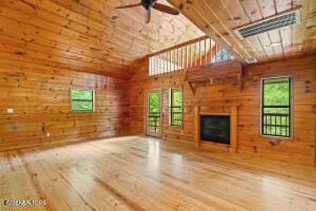 1120 Sharp Road, Sevierville, TN 37876