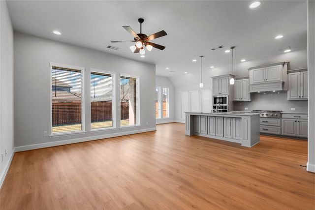 1824 Buckeye Lane, Mansfield, TX 76063
