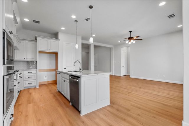 1824 Buckeye Lane, Mansfield, TX 76063