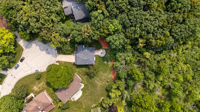 5377 S 48th STREET, Greenfield, WI 53220