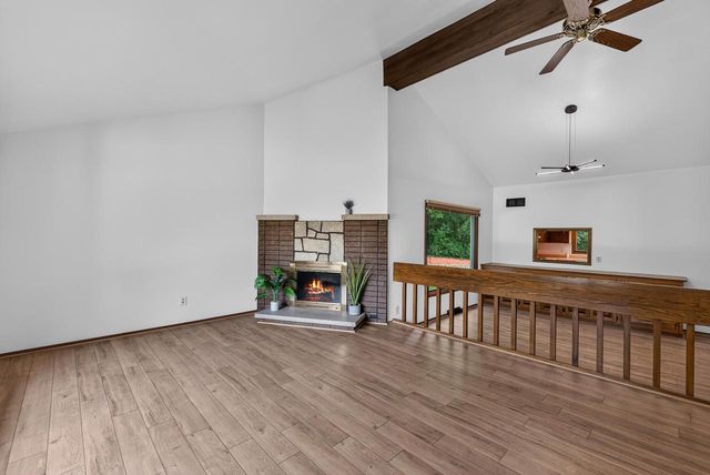 5377 S 48th STREET, Greenfield, WI 53220