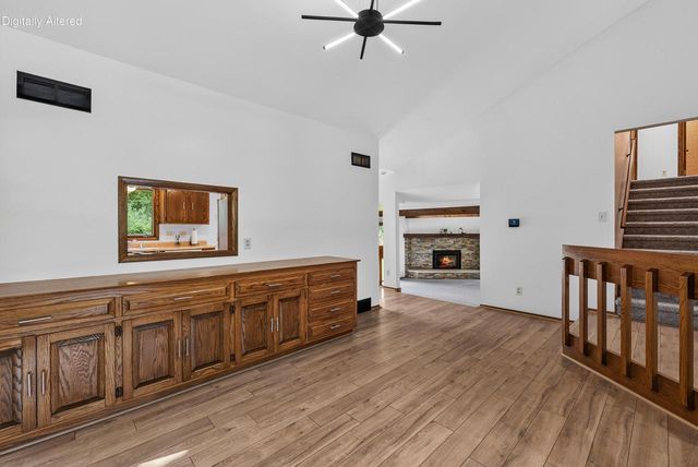 5377 S 48th STREET, Greenfield, WI 53220