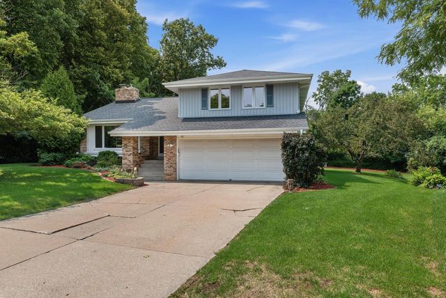 5377 S 48th STREET, Greenfield, WI 53220