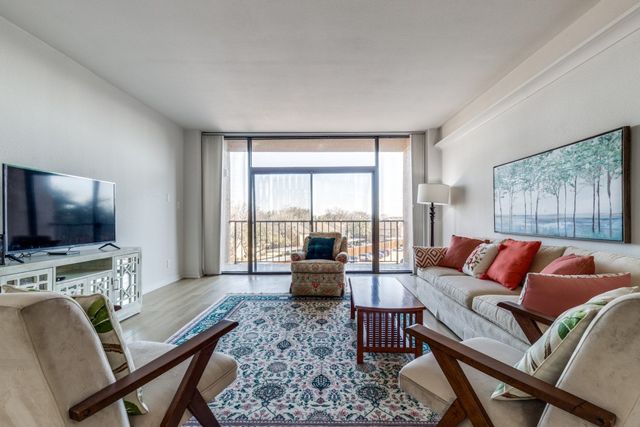 5200 Keller Springs Road 317, Dallas, TX 75248