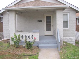 2737 Harrys Lane, St Louis, MO 63114
