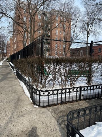 1430 Thieriot Avenue 5L, Bronx, NY 10460