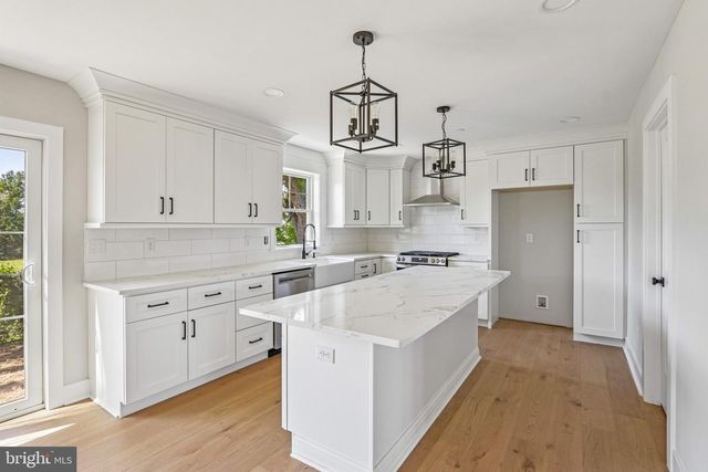 218 4TH AVE, Newtown Square, PA 19073