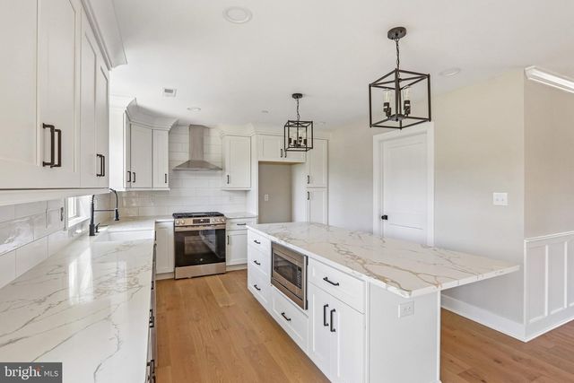 218 4TH AVE, Newtown Square, PA 19073