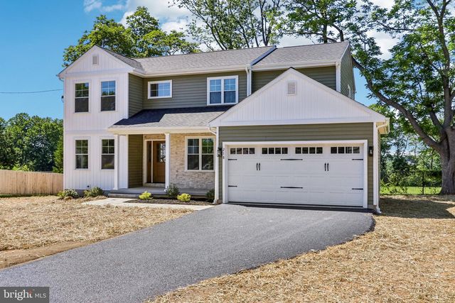 218 4TH AVE, Newtown Square, PA 19073