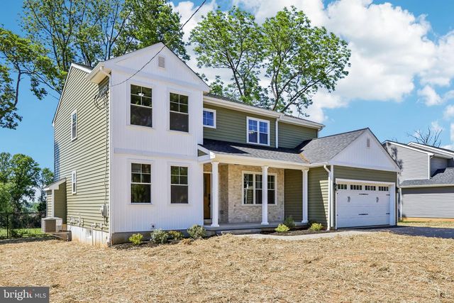 218 4TH AVE, Newtown Square, PA 19073