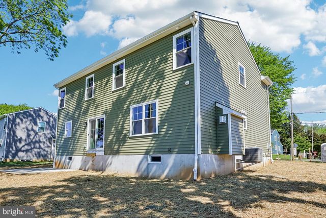 218 4TH AVE, Newtown Square, PA 19073