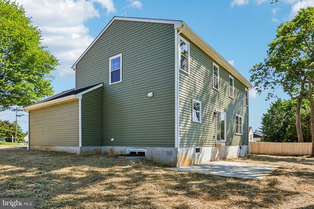 218 4TH AVE, Newtown Square, PA 19073