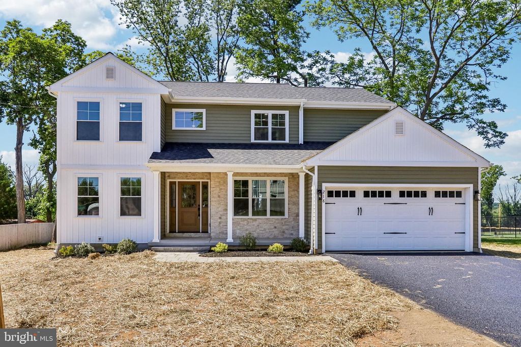 218 4TH AVE, Newtown Square, PA 19073