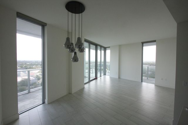 2000 Metropica Way 1609, Sunrise, FL 33323