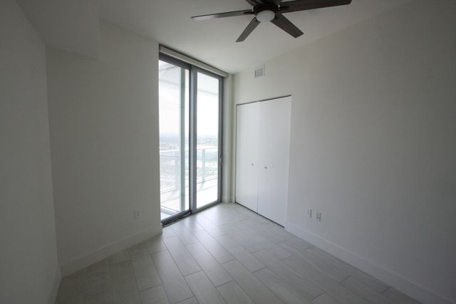 2000 Metropica Way 1609, Sunrise, FL 33323