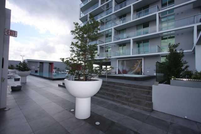 2000 Metropica Way 1609, Sunrise, FL 33323