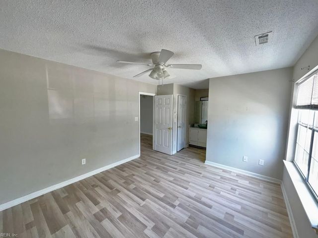 42 Cooper DR, Portsmouth, VA 23702