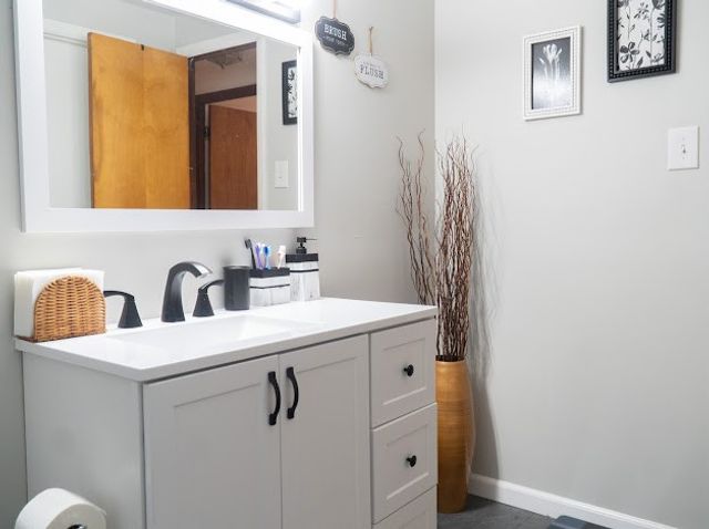 209 Cypress Hill Drive, Penn Hills, PA 15235