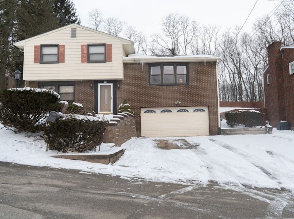 209 Cypress Hill Drive, Penn Hills, PA 15235