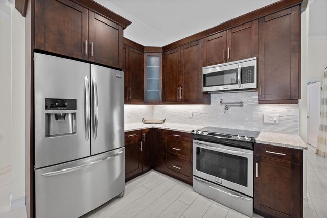 13741 Sheffield Street, Wellington, FL 33414