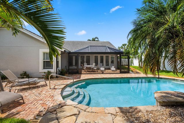 13741 Sheffield Street, Wellington, FL 33414