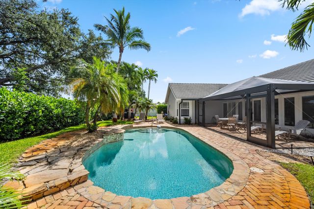 13741 Sheffield Street, Wellington, FL 33414