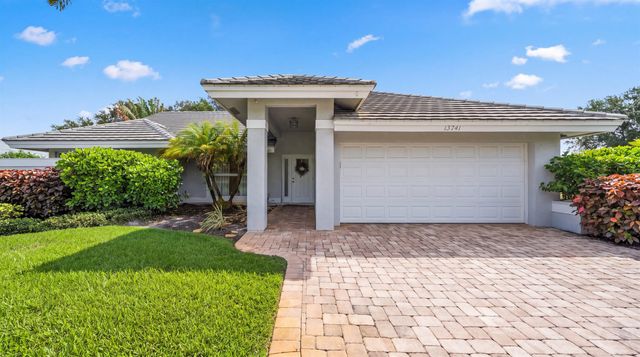13741 Sheffield Street, Wellington, FL 33414