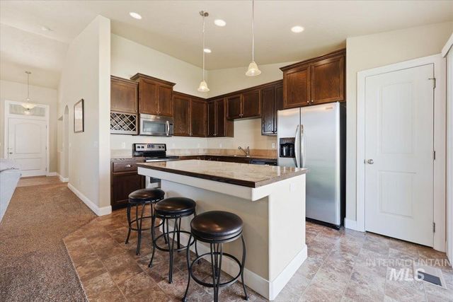 5020 W Los Flores St, Meridian, ID 83646