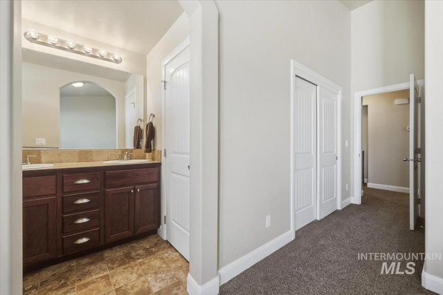 5020 W Los Flores St, Meridian, ID 83646