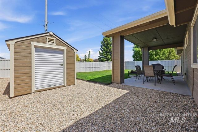 5020 W Los Flores St, Meridian, ID 83646
