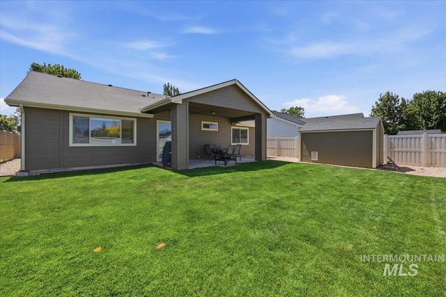 5020 W Los Flores St, Meridian, ID 83646