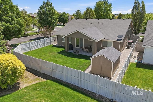 5020 W Los Flores St, Meridian, ID 83646