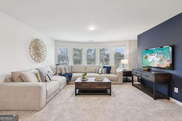 1352 Stephens View Drive, Loganville, GA 30052