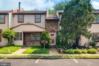 1019 BANCROFT PL, Warminster, PA 18974