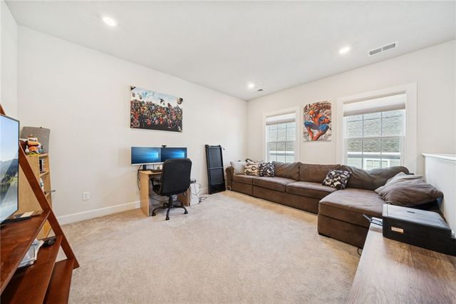 108 Heather Dr, North Strabane, PA 15317