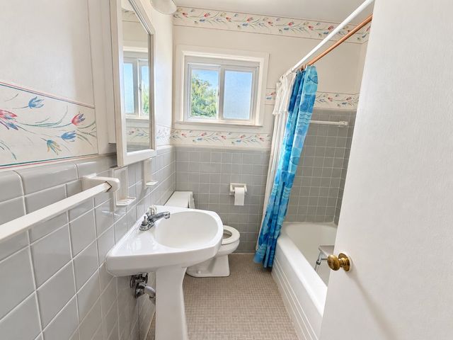3417 Miller Road, Flint, MI 48503