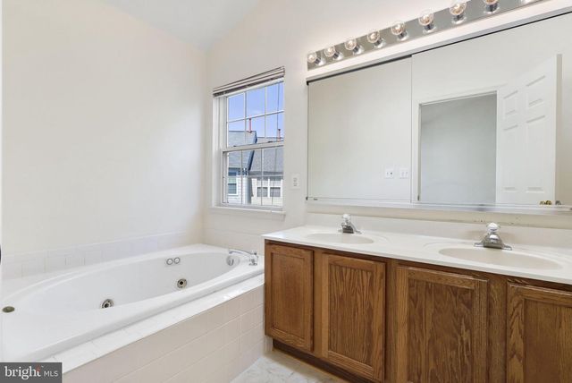 20380 ASHCROFT TER, Sterling, VA 20165
