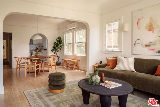 852 Hyperion Avenue, Los Angeles, CA 90029