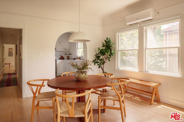 852 Hyperion Avenue, Los Angeles, CA 90029