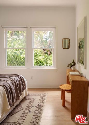 852 Hyperion Avenue, Los Angeles, CA 90029