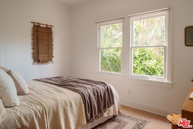 852 Hyperion Avenue, Los Angeles, CA 90029