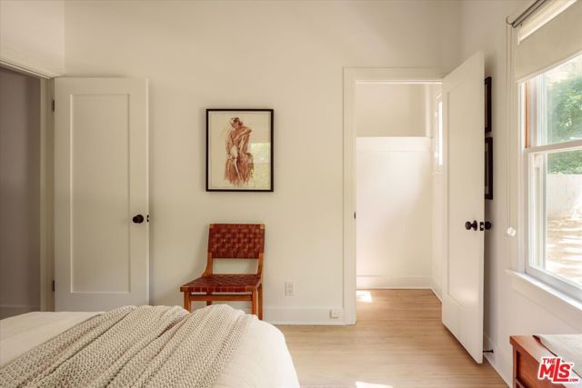 852 Hyperion Avenue, Los Angeles, CA 90029