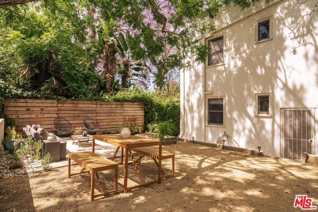 852 Hyperion Avenue, Los Angeles, CA 90029